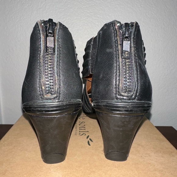 Gentle Souls Black Osaka Rama Leather Heels Size 7 - Picture 7 of 8